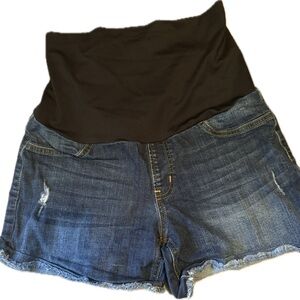 Maternity shorts